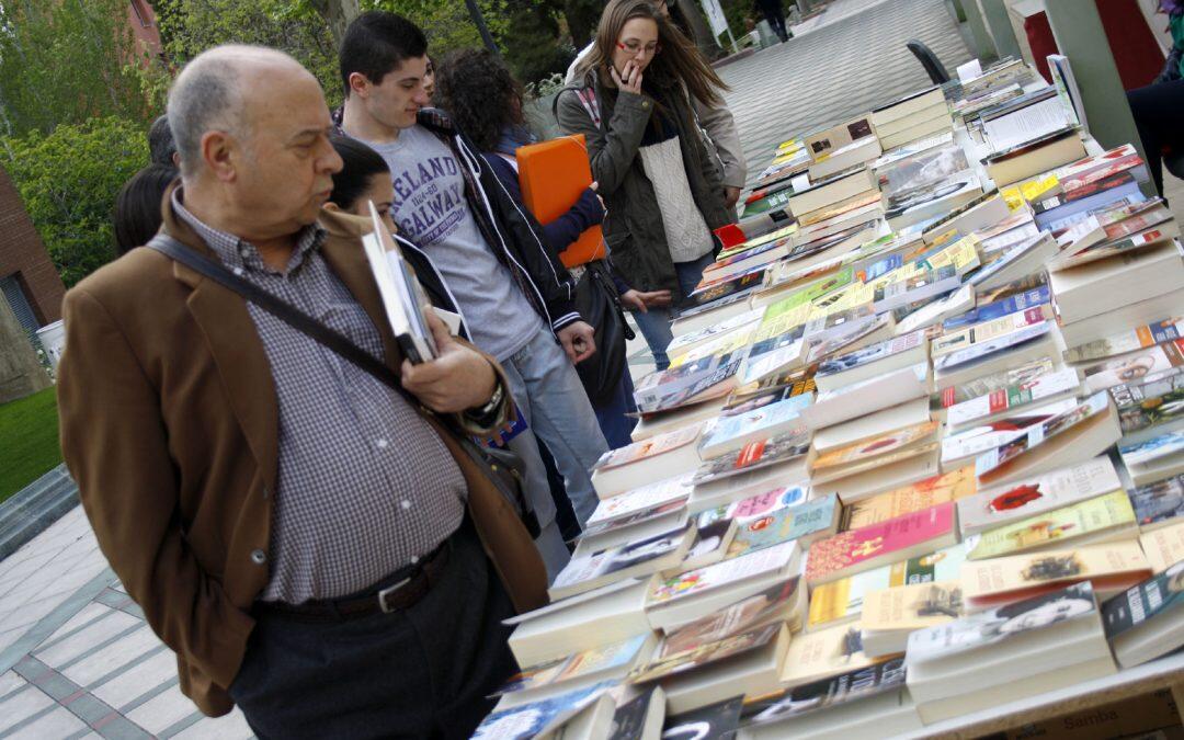 El libro más robado: Durante muchos años el libro más robado en las bibliotecas públicas de Estados Unidos fue el Guinnes de los Récords.