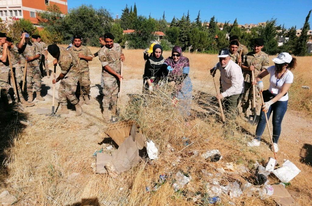 حملة نظافة لبلدية بعلبك بالتعاون مع الجيش وجمعيات أهلية