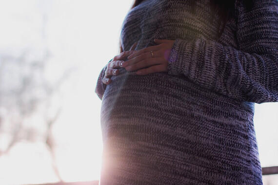 Un estudio revela que la contaminación atmosférica puede llegar a la placenta