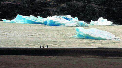 Glaciar-Grey-Puerto-Natales-Chile_1279382199_88617094_667x375