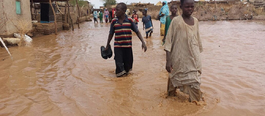 27 مليون طفل معرضون للخطر بسبب الفيضانات المدمرة