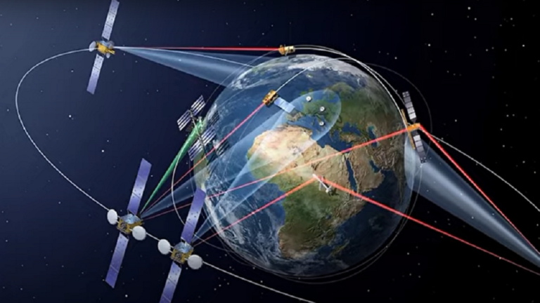 روسيا قد تقدم خدمات الإنترنت والاتصالات للدول الأخرى عبر أقمارها الصناعية الواعدة